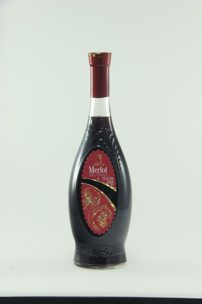 Aurvin - Merlot - polosladké červené - moldavské - 0.75L