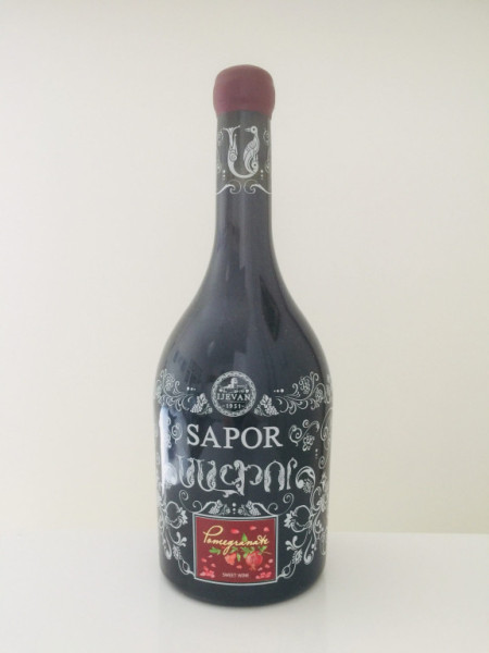 Ijevan Sapor pomegranate sweet red wine - červené sladké - Ijevan wine - Arménie - 0.75L